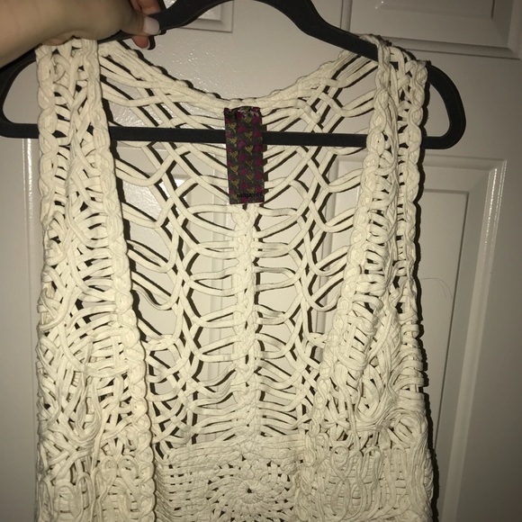 Vest - Picture 2 of 2